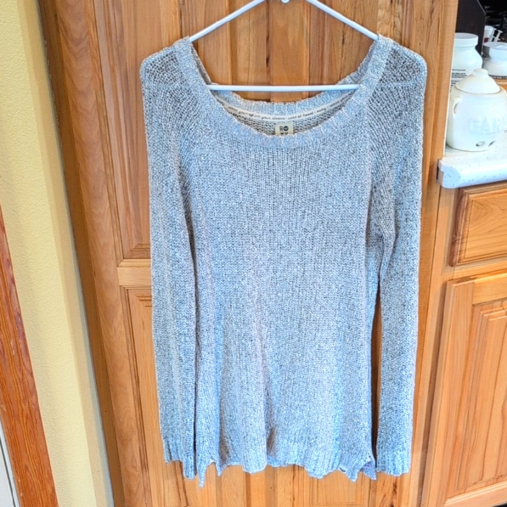 Roxy Grey Knit Sweater Size Medium